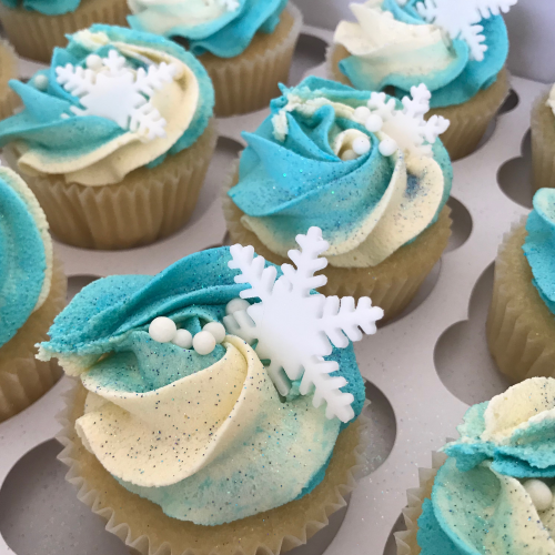 Snow theme cupcakes